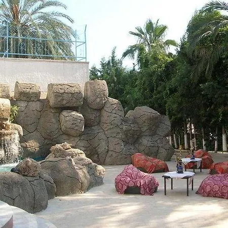 מלון Kemer Hotel קמר
